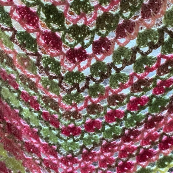 Beautiful Handmade Wool Shawl - Picture 8 of 8